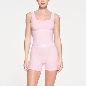 SKIMS Soft Lounge Tank (pink)